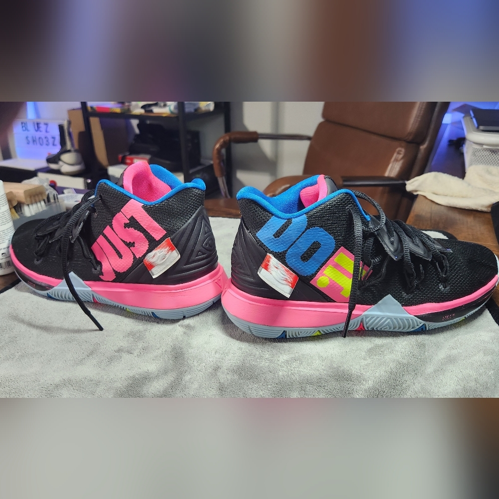 Size 6 (GS) - Nike Kyrie 5 Mid Just Do It Black/Volt/Hyper Pink